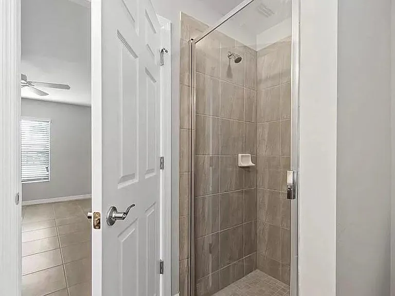 1406 SW Trafalgar Pkwy — Photo 10