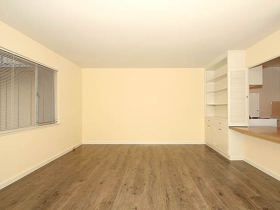 3rd image of 542 Forest Ave APT F