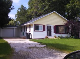 305 W Vine St, Tolono, IL