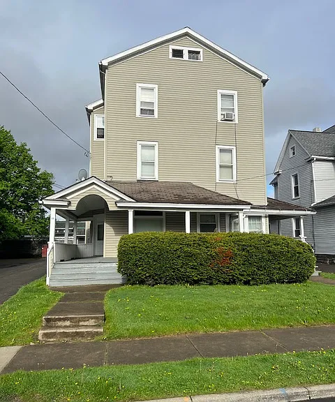 20 Allen St — Photo 1