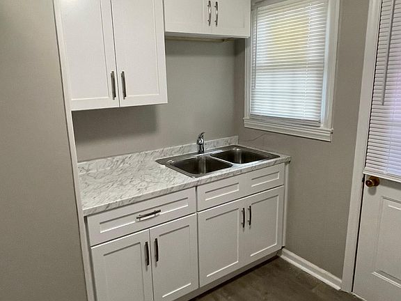 3rd image of 704 4th St