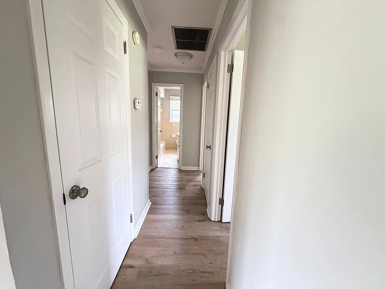 1107 W Park Ave — Photo 15