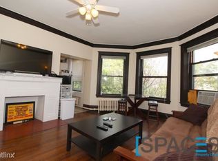 913 W Sheridan Rd APT 12, Chicago, IL 60613
