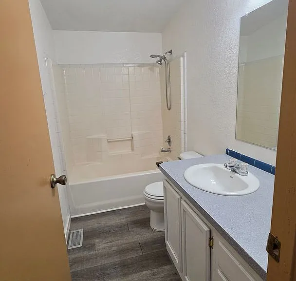 408 Main St — Photo 9