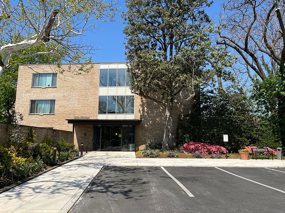 Ordway St entrance (front of building)