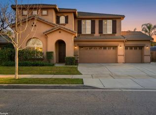 3205 W Perez Avenue, Visalia, CA 93291