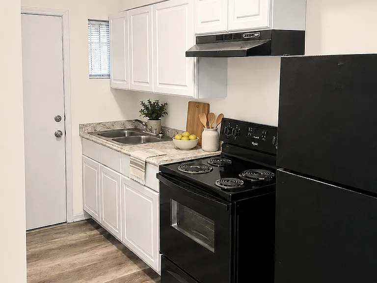 547 W 28th St #5 — Photo 1