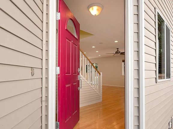 2nd image of 17419 92nd Ave NE