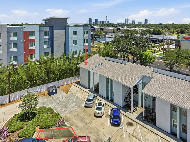 3801 N Oak Dr #A72 — Photo 43
