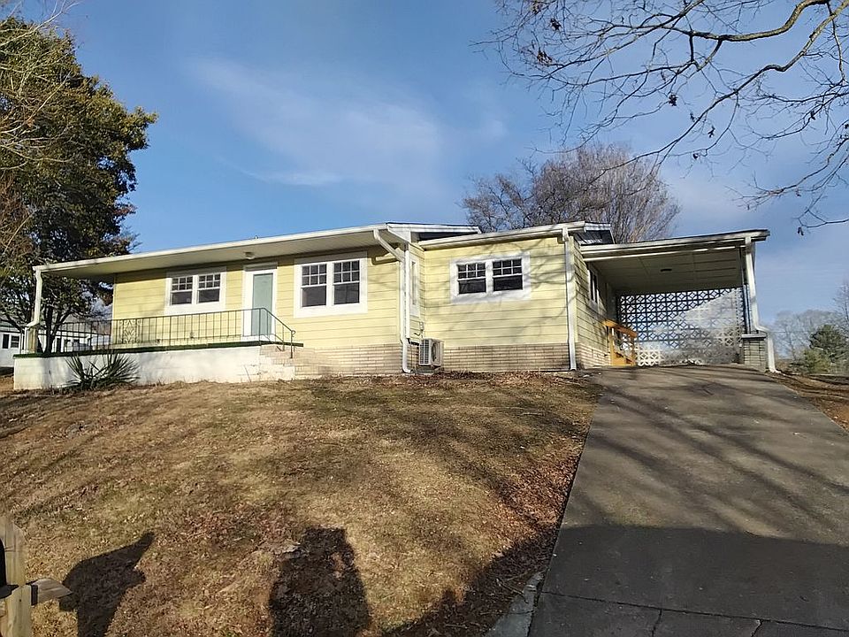 1st image of 130 Meadow Rd