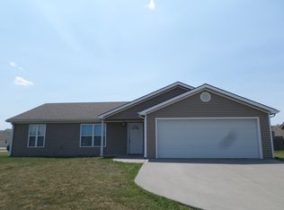 409 Brookhaven Dr, Manhattan, KS 66502
