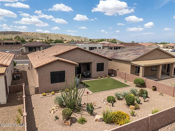 3rd image of 864 N Camino Cerro Morado