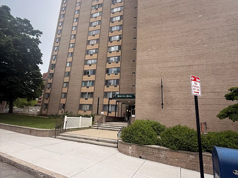 1025 Hancock St #12D — Photo 16