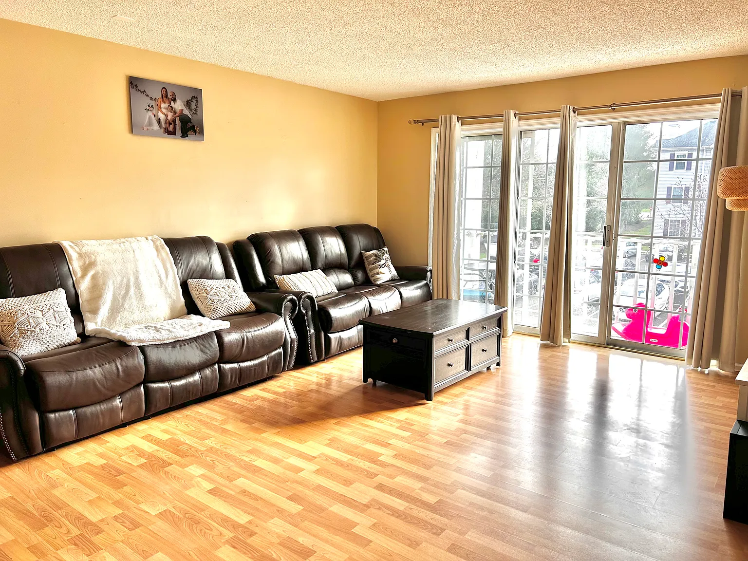2 bed, 1106 sqft, $2,300 — Photo 2