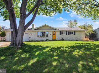 2640 Belaire Rd, Bethlehem, PA 18017