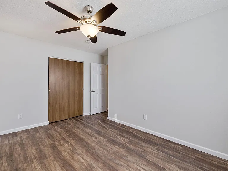 4649 McIlroy Dr — Photo 6