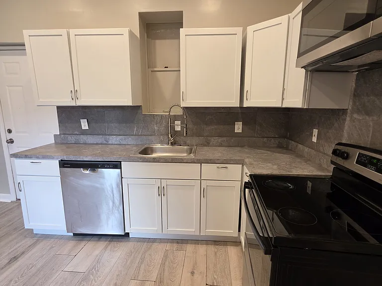 3231 Taft Ave — Photo 10