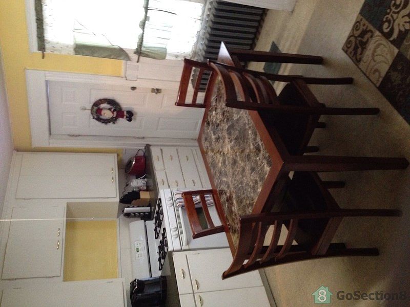 2nd image of 66 Suffolk St #1