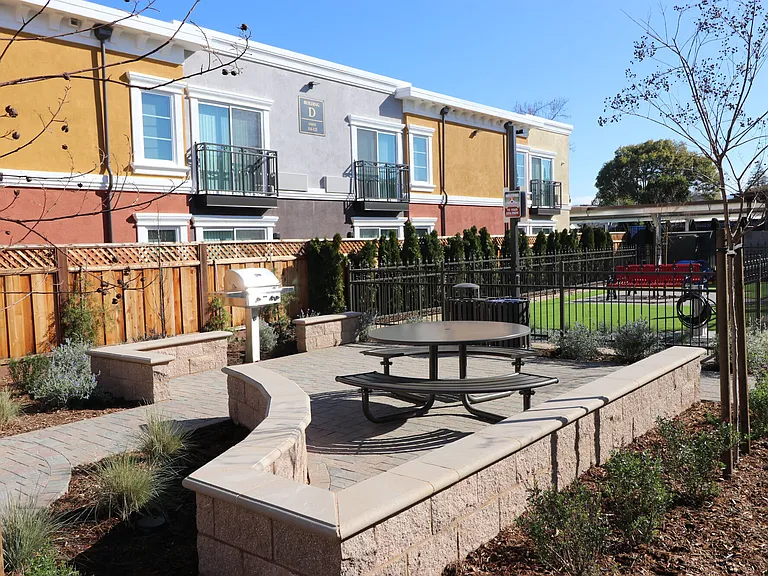 Ramblewood Apartments — Photo 11