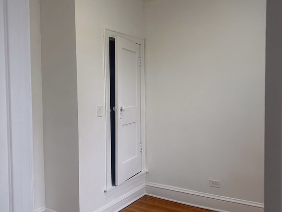 5th image of 7936 S Calumet Ave #2