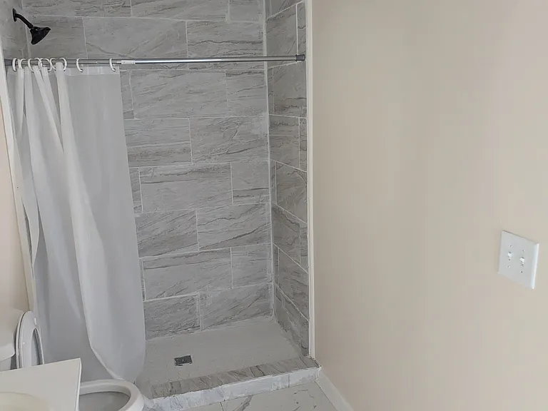 147 Orange St — Photo 4