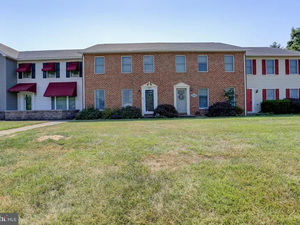 3587 Carnoustie Dr, Chambersburg, PA 17202