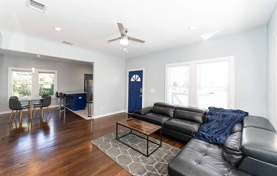 2 bed, 1032 sqft, $1,795 — Photo 3