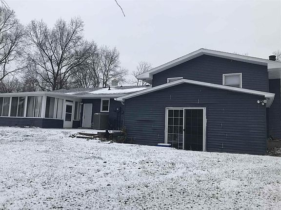4th image of 58035 River Lake Ct