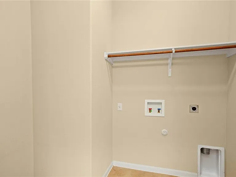 112 W Adelanta Pl — Photo 21