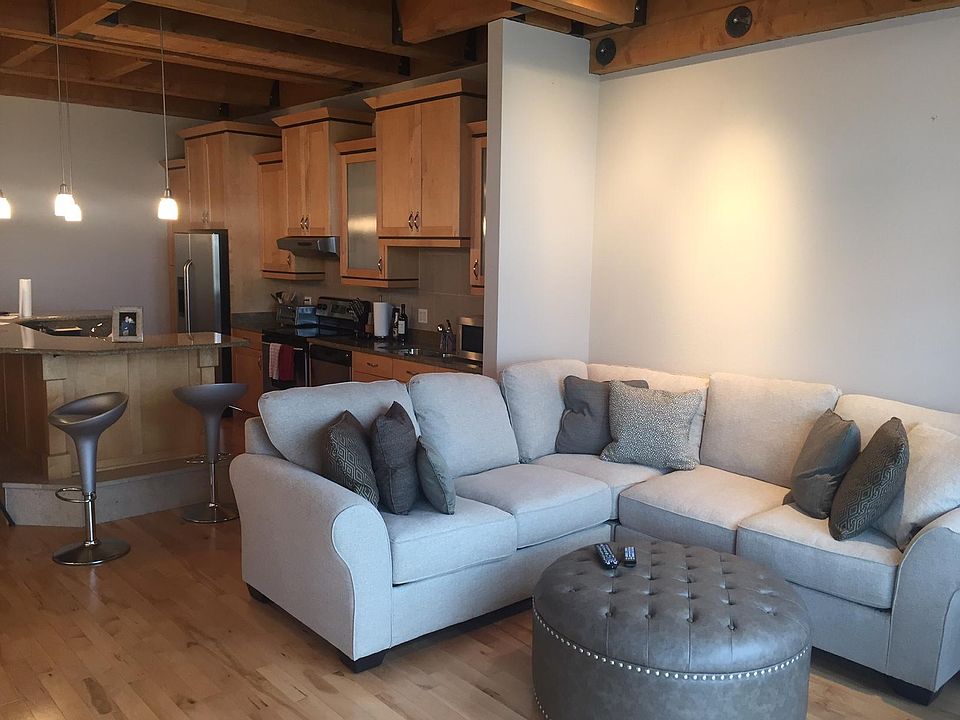 2nd image of 601 E Erie St Unit 312