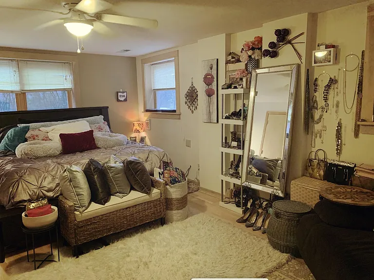 2504 Derbyshire Rd #7 — Photo 9