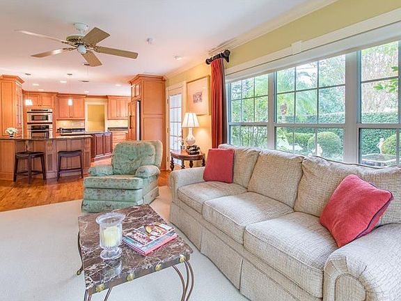 3rd image of 649 Langholm Dr