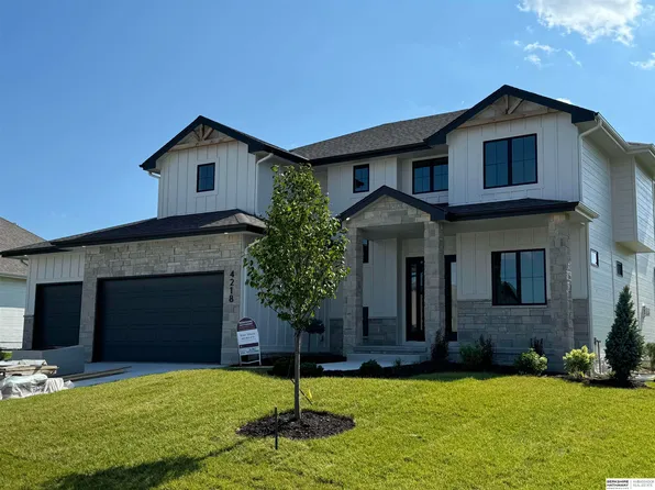 4218 S 219th St, Elkhorn, NE 68022