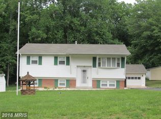 14140 Robey Dr, Hughesville, MD 20637