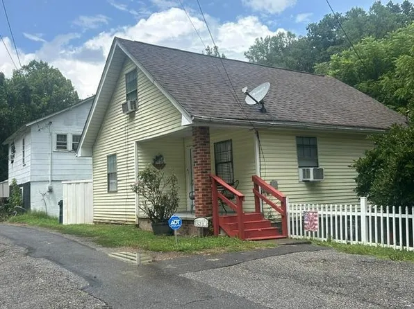 521 Old Stage Rd, Ashland, KY 41101