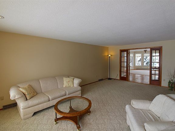 4th image of 2515 W Philip Ave