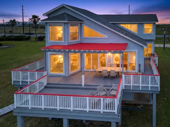 19075 Kahala Dr E, Galveston, TX 77554