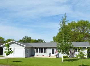 407 8th St NE, Barnesville, MN 56514