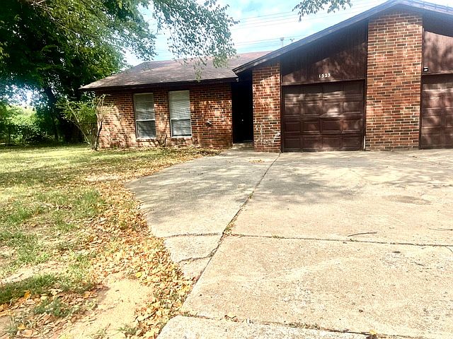 1st image of 1523 E 66th Pl