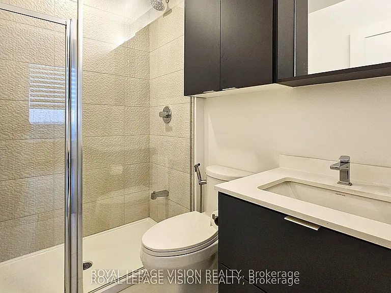 5105 Hurontario St #426 — Photo 12