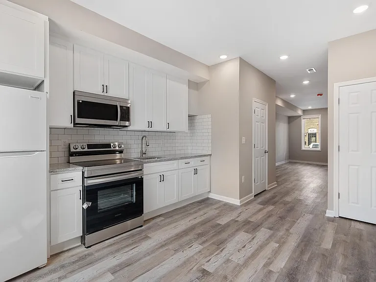 531 N Belnord Ave — Photo 3