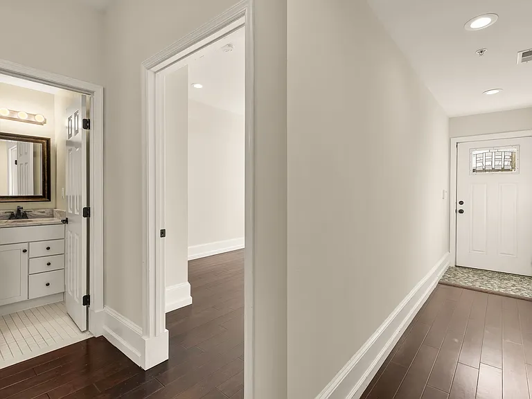 1609 Levis St NE — Photo 15