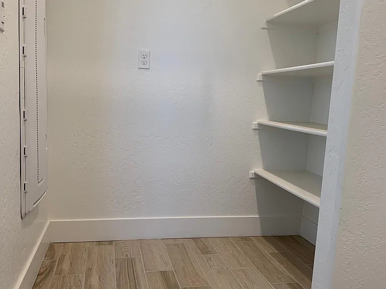 2675 E Teaberry Dr — Photo 12
