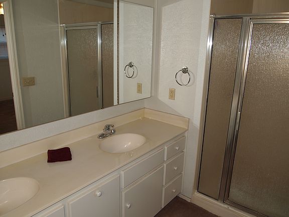 Attached Master Bath