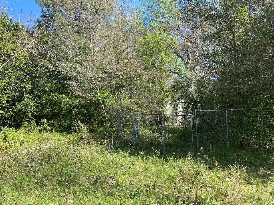 2nd image of 251 Cypress Point Cir