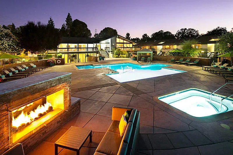 Stoneridge Luxury Apartments — Photo 2