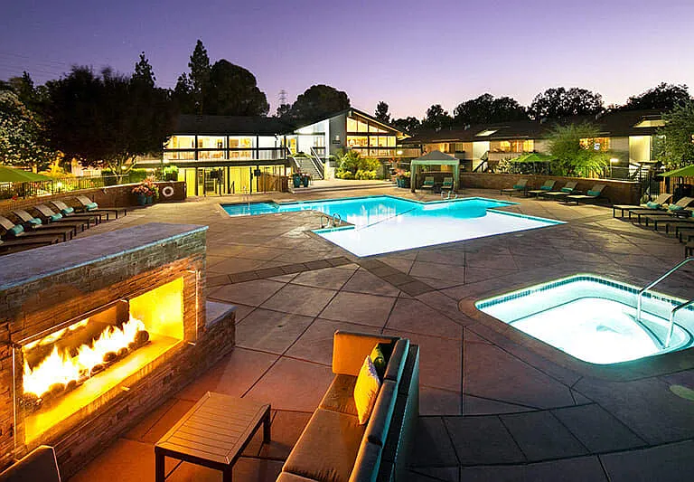 Stoneridge Luxury Apartments — Photo 2