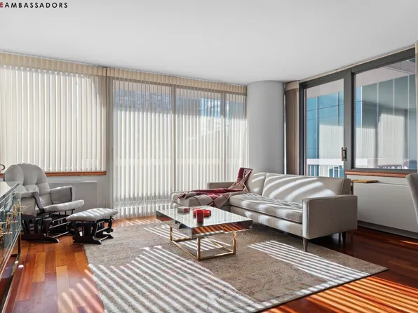 235 East 40th Street image 1 of 19