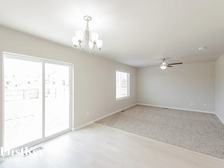 6524 Vedder Dr — Photo 5