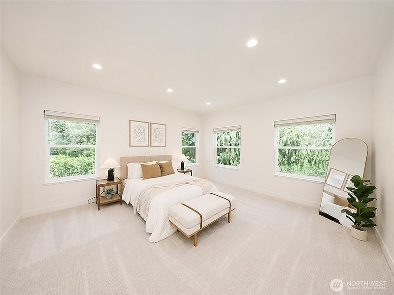 5th image of 3333 NASSAU ST #B